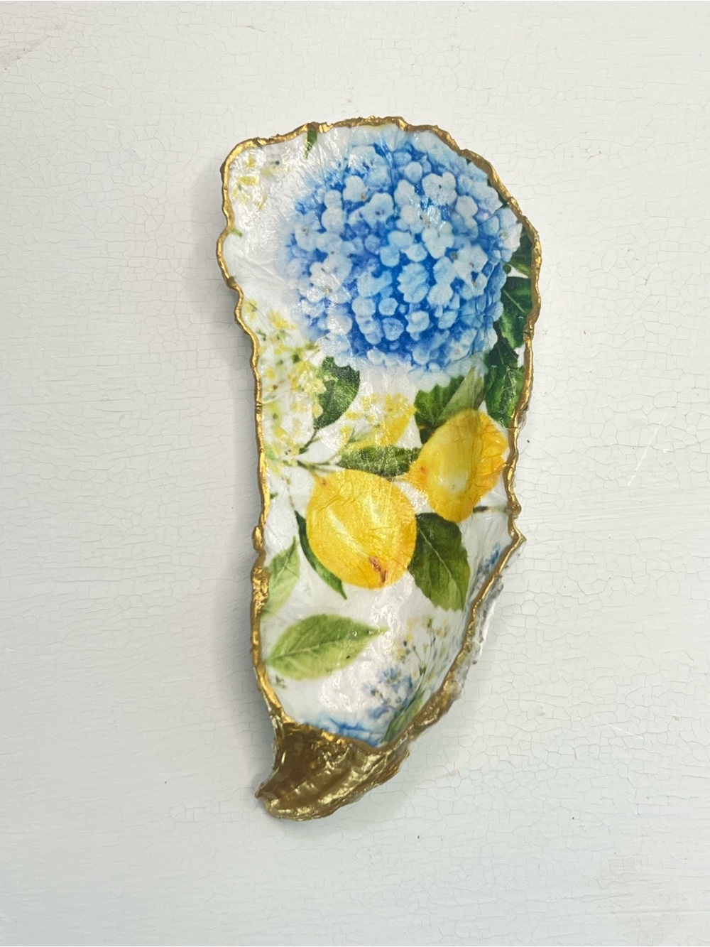 Lemons and Hydrangeas Oyster Shell Dish - Picture 3 of 3